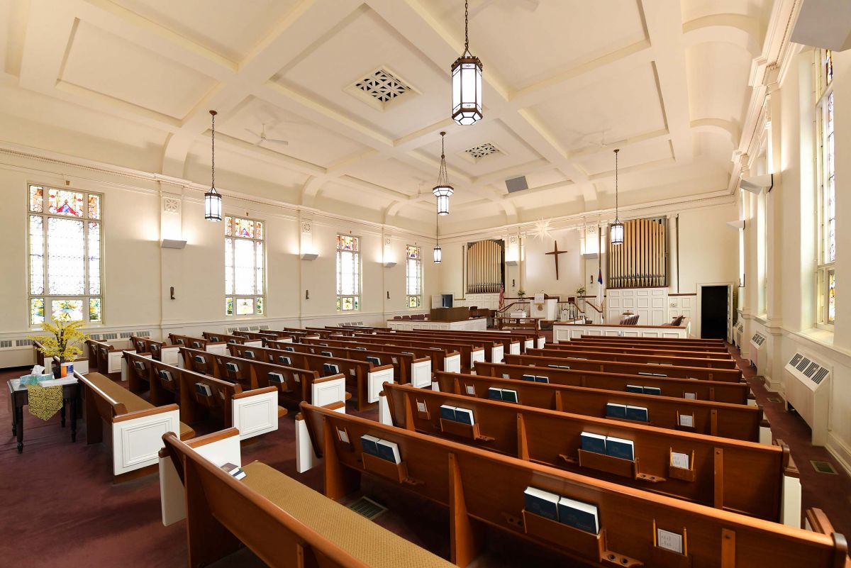 gnadenhutten-heckelwelder-moravian-church-interior.jpg