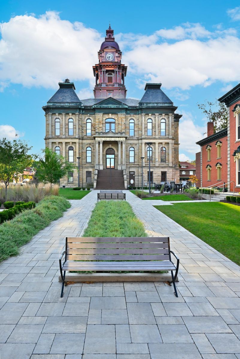 holmes-county-courthouse3.jpg