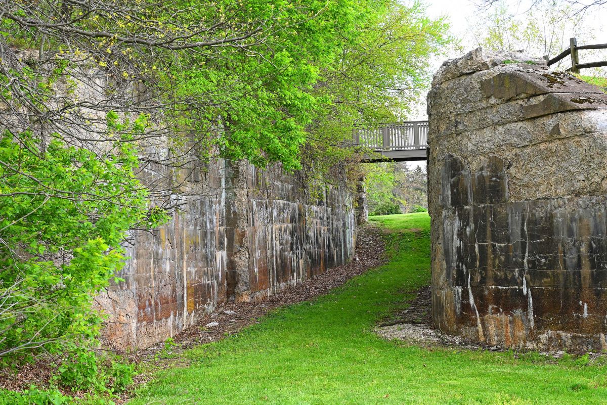 tuscarawas-trenton-locks-2-tuscarawas.jpg