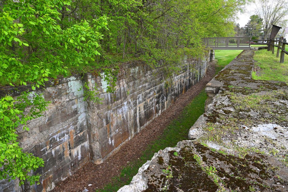 tuscarawas-trenton-locks-3-tuscarawas.jpg