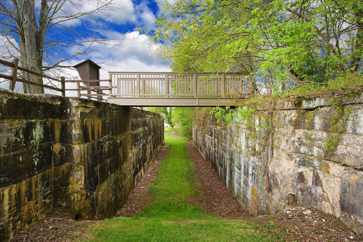 tuscarawas-trenton-locks-tuscarawas-sky.jpg