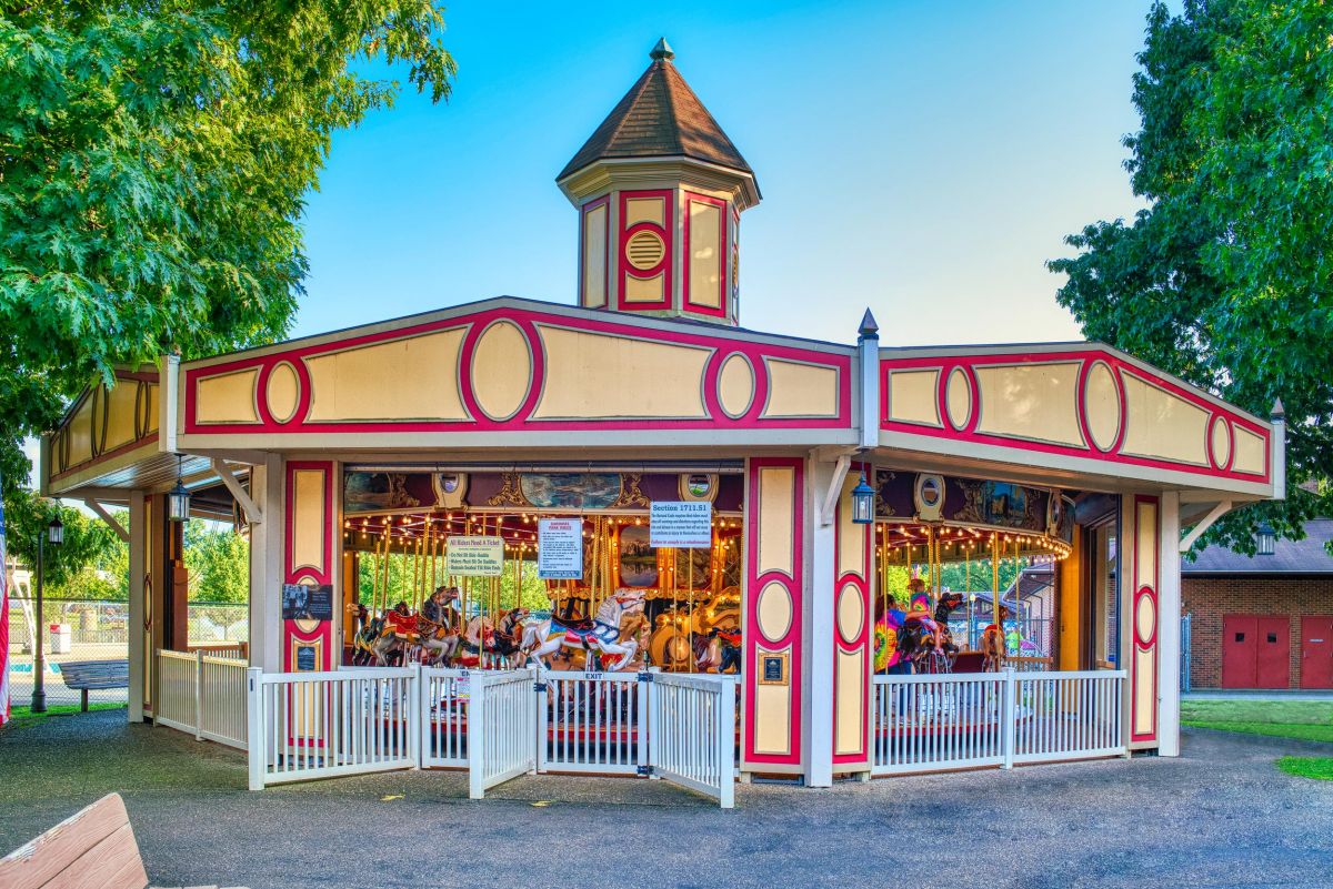 tuscora-park-carousel-2_001.jpg